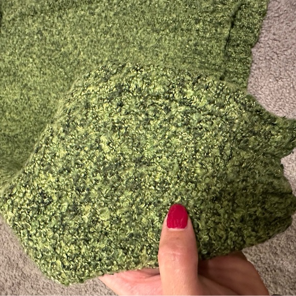 Vintage Green Turtleneck Sweater - Picture 3 of 4